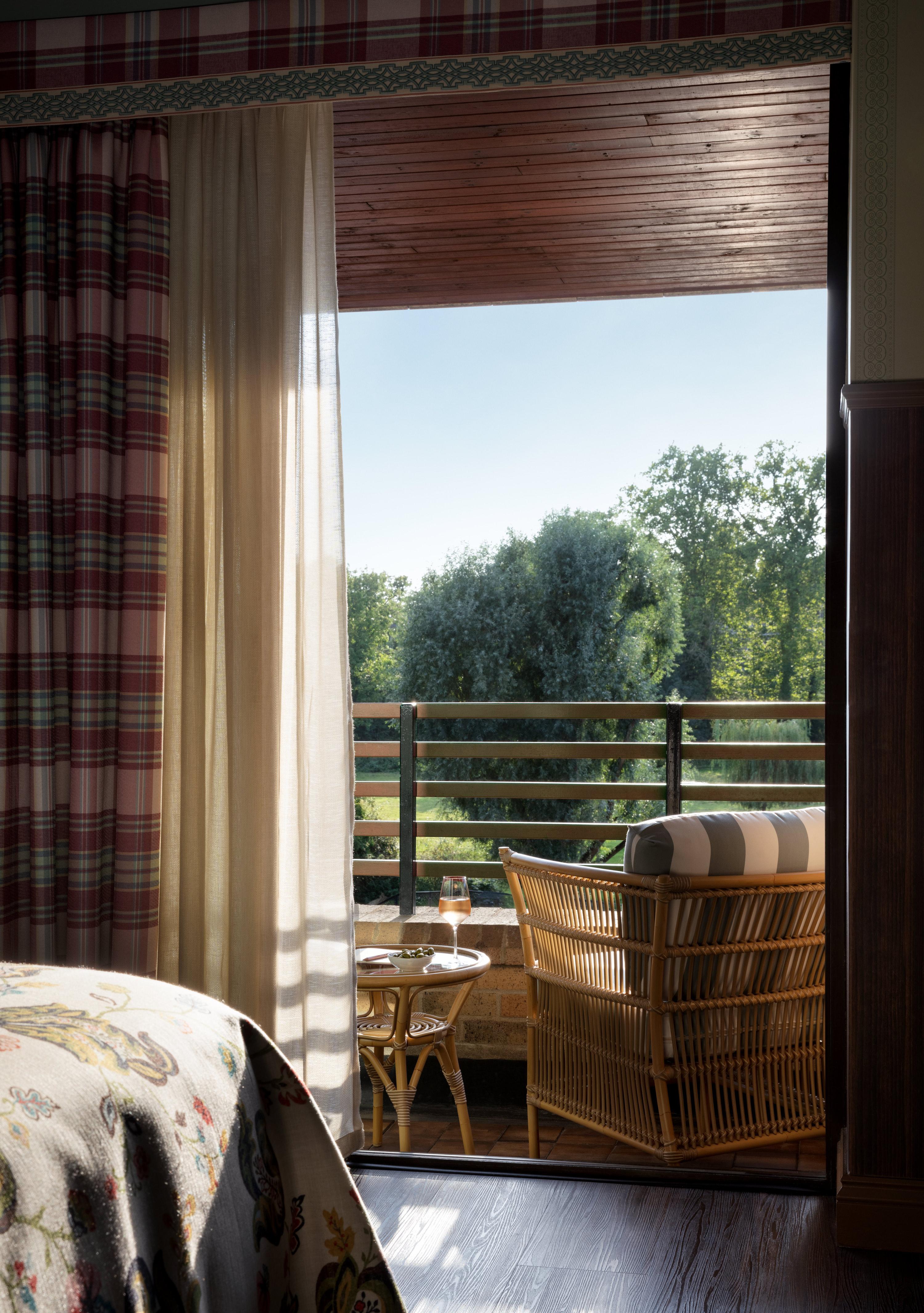 Graduate By Hilton Cambridge Hotel Exterior foto