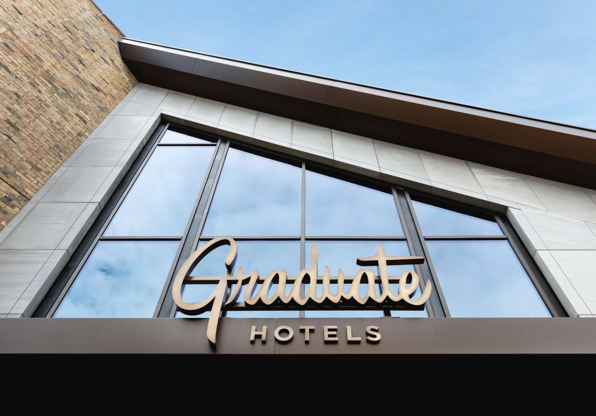Graduate By Hilton Cambridge Hotel Exterior foto
